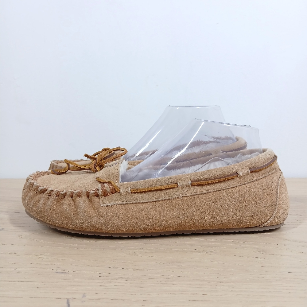 Minnetonka Moccasin Slippers Women's 11 Tan Leather Faux‎ Fur Lined